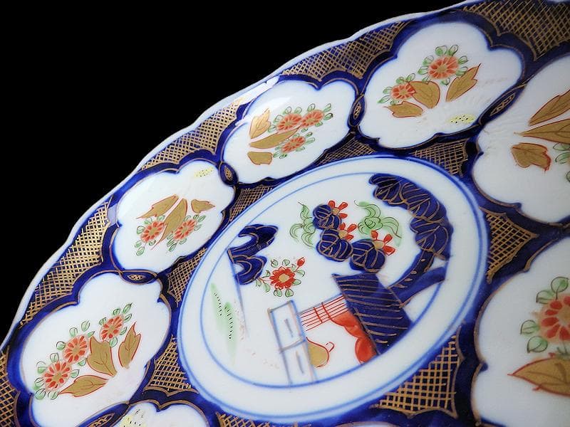 古伊万里　金襴手　陽刻　窓絵　花の図　８寸皿　E109AS-fbfq