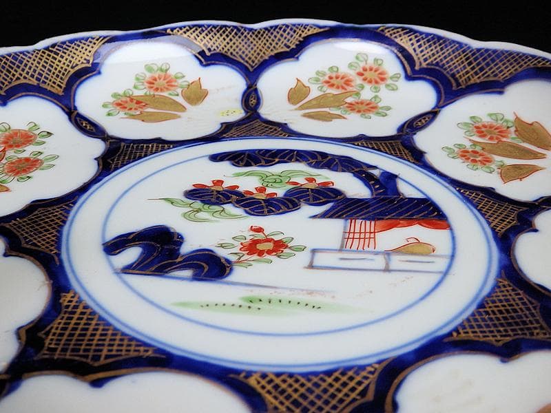 古伊万里　金襴手　陽刻　窓絵　花の図　８寸皿　E109AS-fbfq