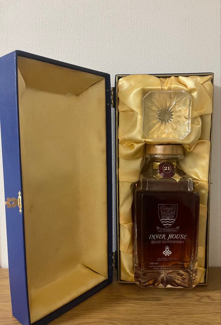 インバーハウスデラックス21年 スコッチウイスキー 750ml 替栓・外箱付