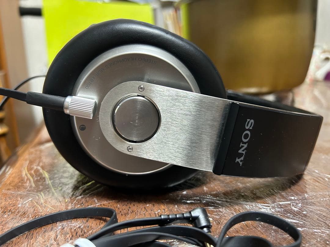 SONY ソニー MDR-XB700 EXTRA BASS 密閉型ヘッドホン