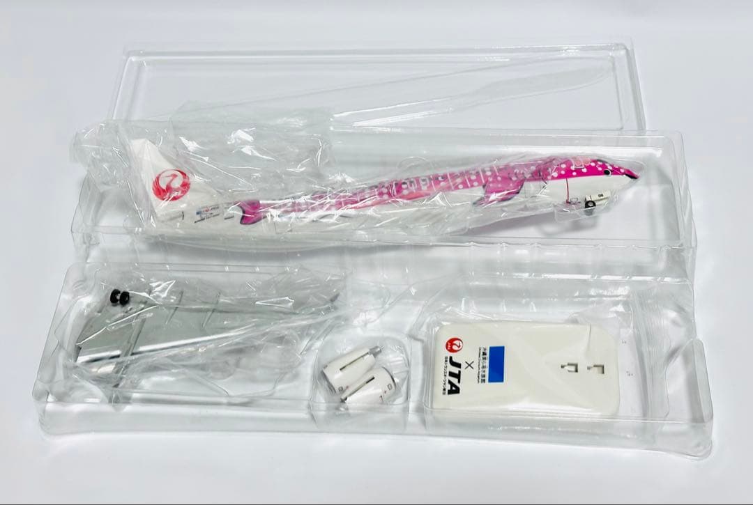 JALUX 1/130 B737-800 JTA さくらジンベエ