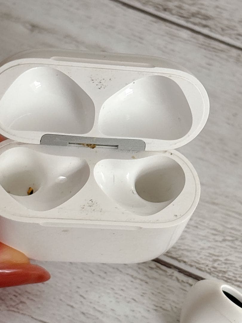 AirPods4 ワイヤレスイヤホン A3058/A3050/A3053