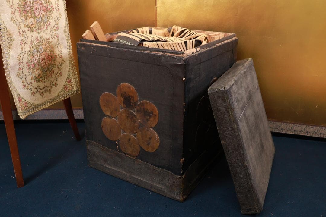 BE833　時代武具　日輪前立　鎧　甲冑一式　兜　五曜紋　鎧櫃