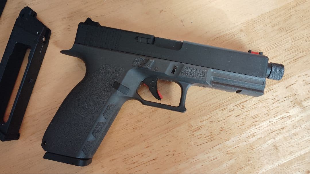 Carbon8 ストライカー9 マガジン2本付　中古美品