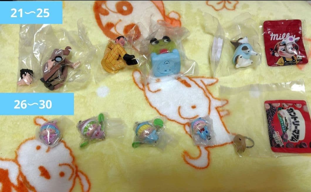 サンリオ　クレヨンしんちゃん　ディズニー　など　ガチャ　まとめ売り　バラ売り可