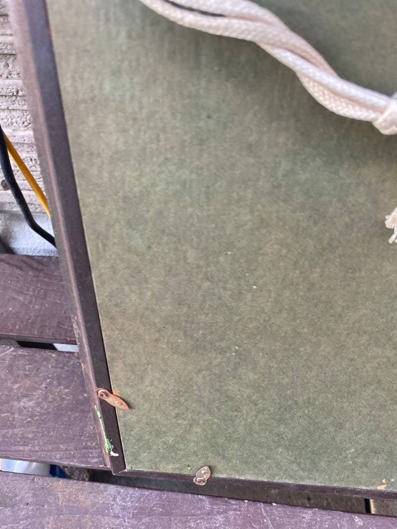 金色フレームの抽象画