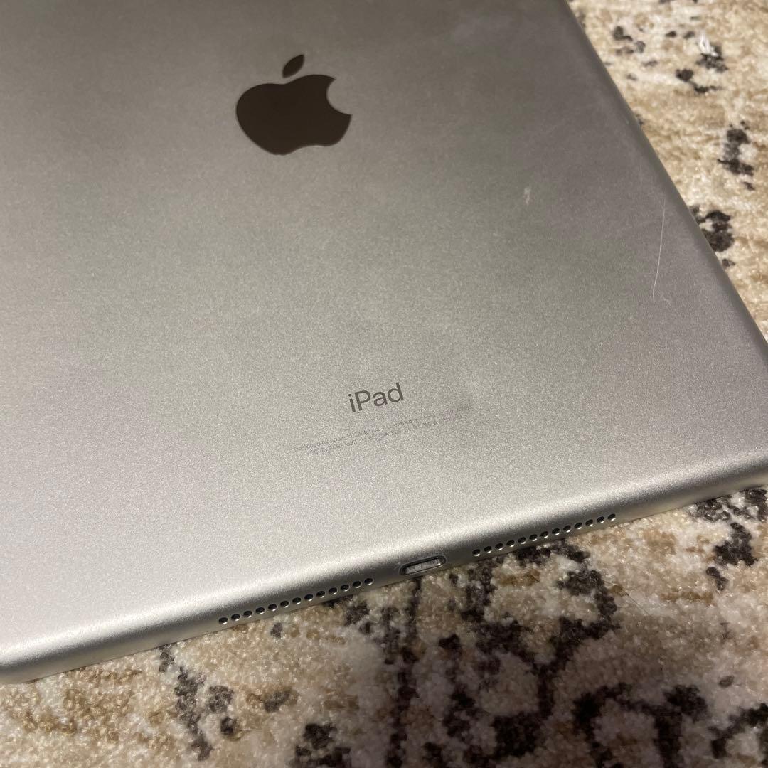 Apple iPad 第6世代 32GB