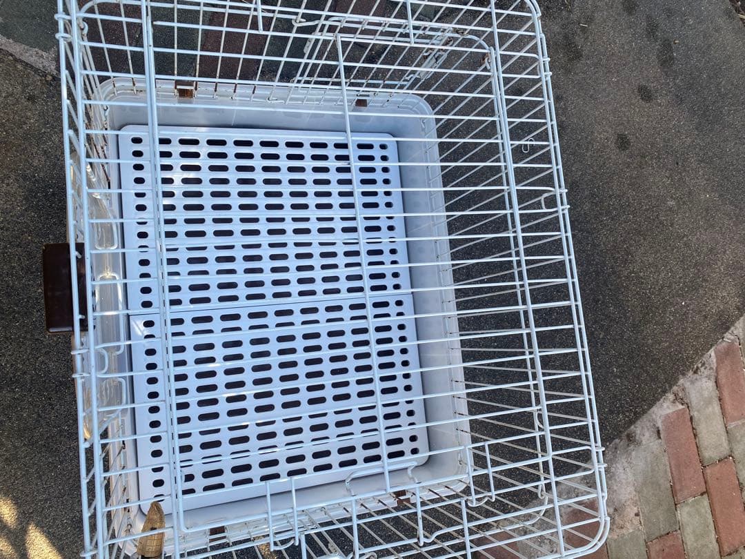 小動物用ケージドアとトレイ