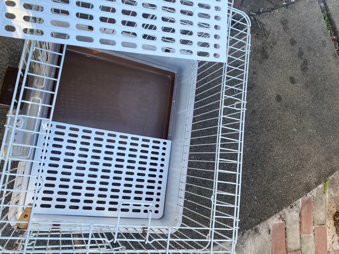 小動物用ケージドアとトレイ