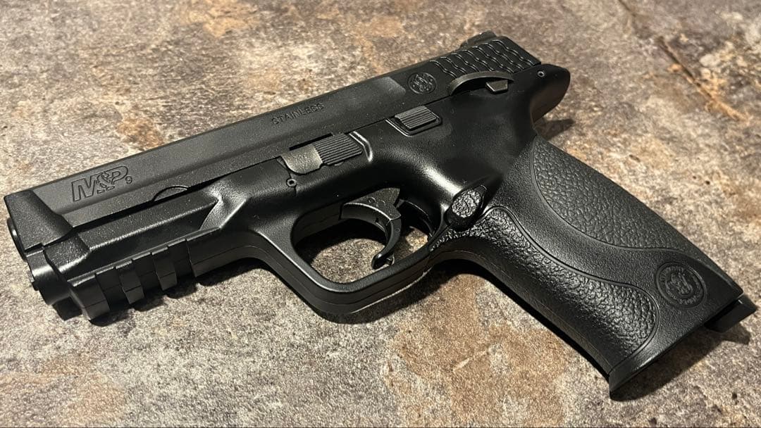 東京マルイ製ガスブローバックハンドガン　M&P9 ガスガン