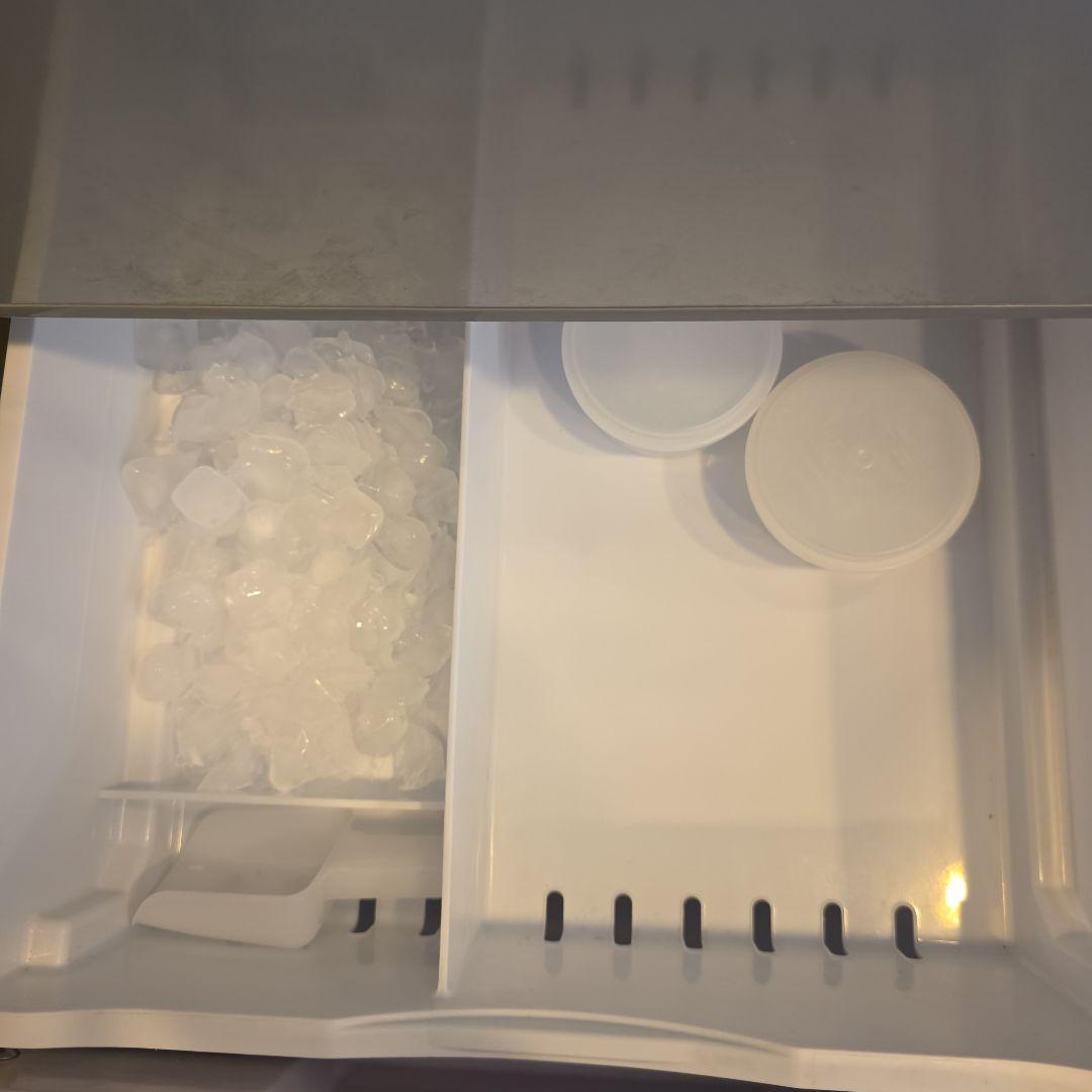 HITACHI 冷蔵庫 シルバー　R-K320GV