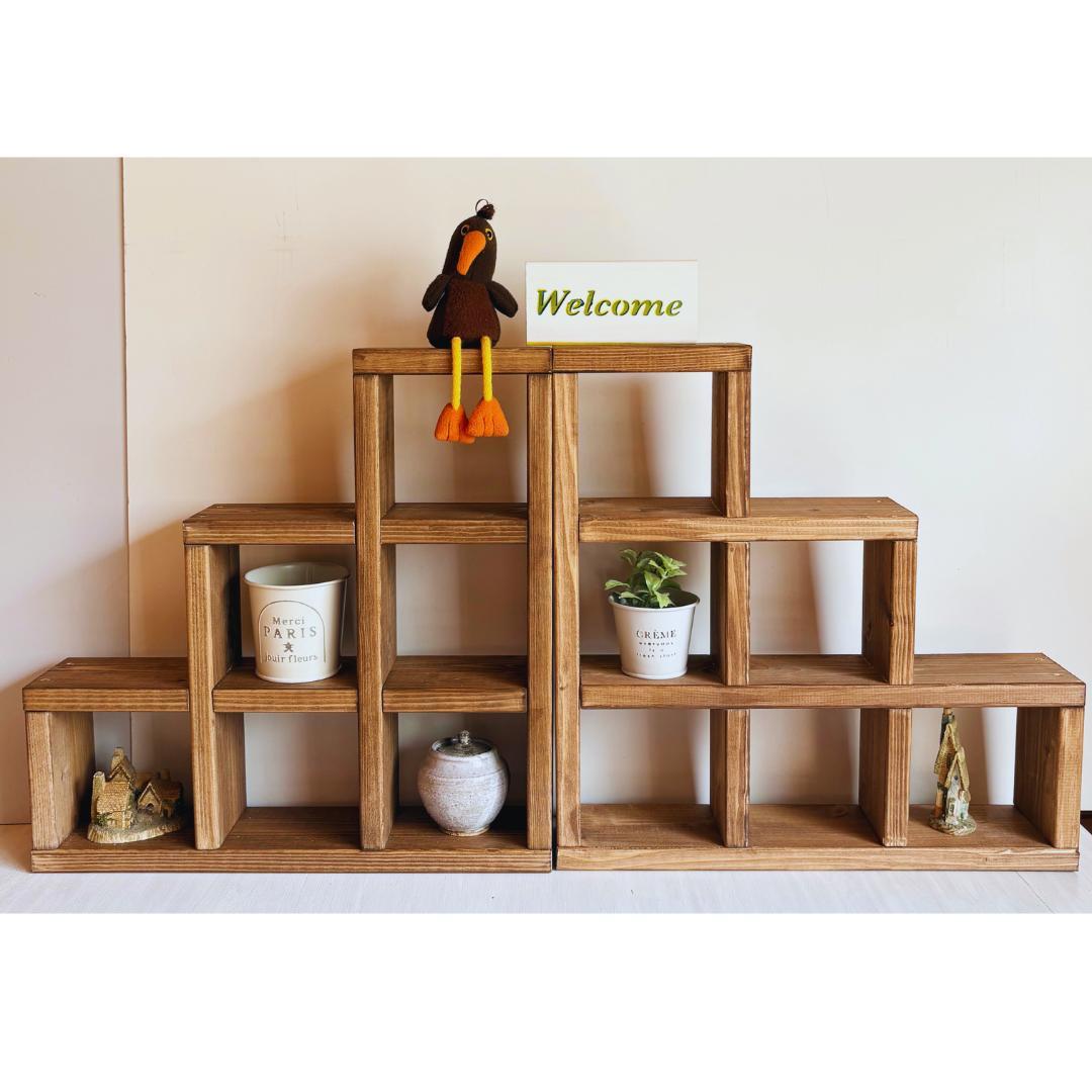 【2個セット】かいだんシェルフ／木製ディスプレイ棚　什器にも◎