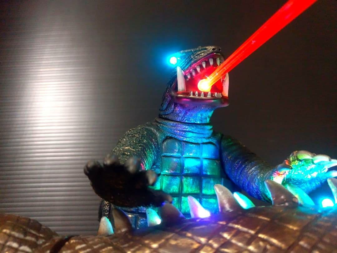 ガメラ対バルゴン