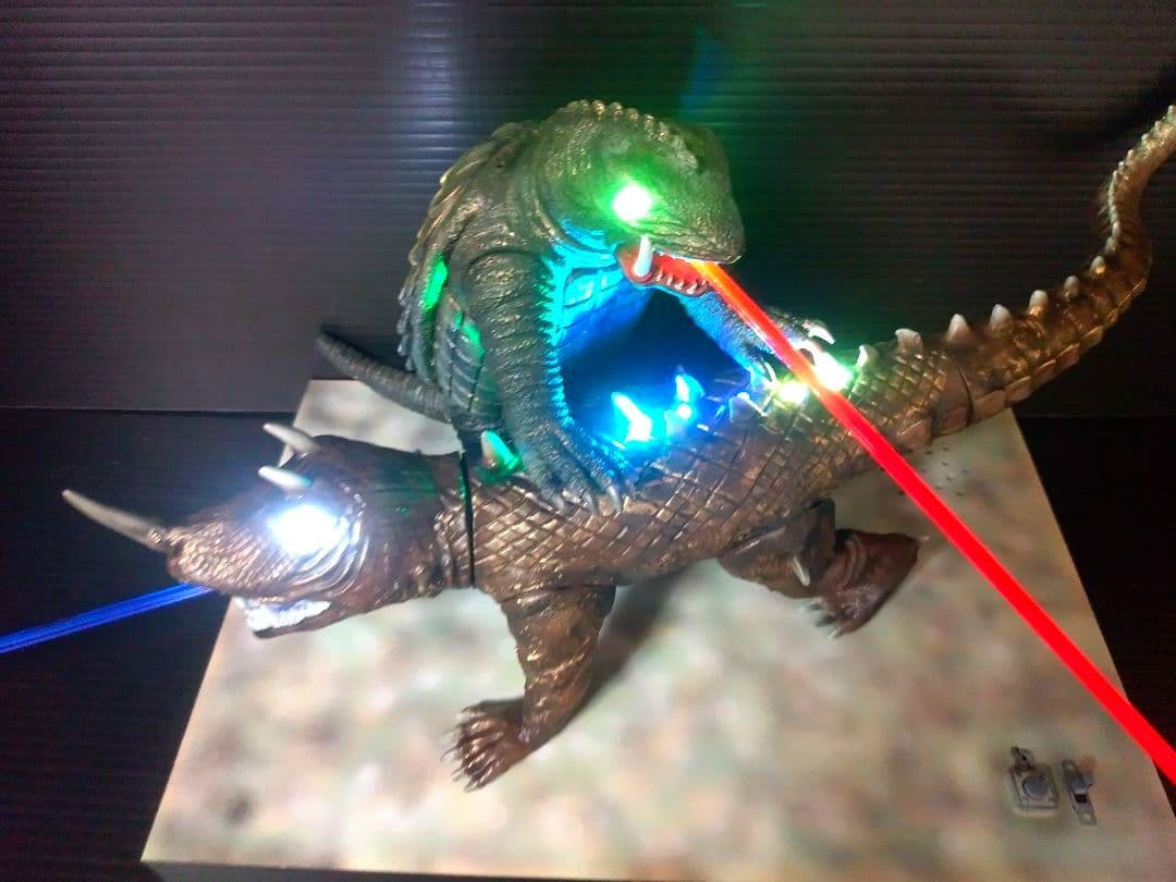 ガメラ対バルゴン