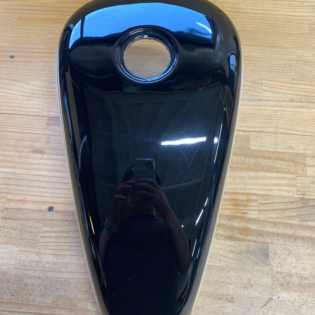 サイモンカスタム タンクカバー ミラノ グロスホワイト