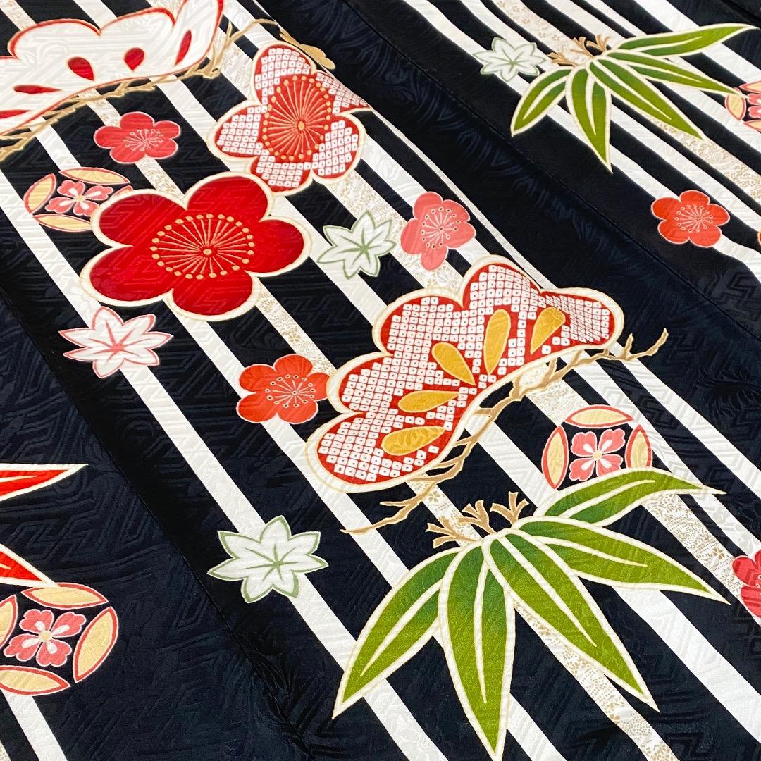 ⭐︎K0687 正絹 振袖 レンタル店放出品 黒色 ガード加工 古典柄 13号