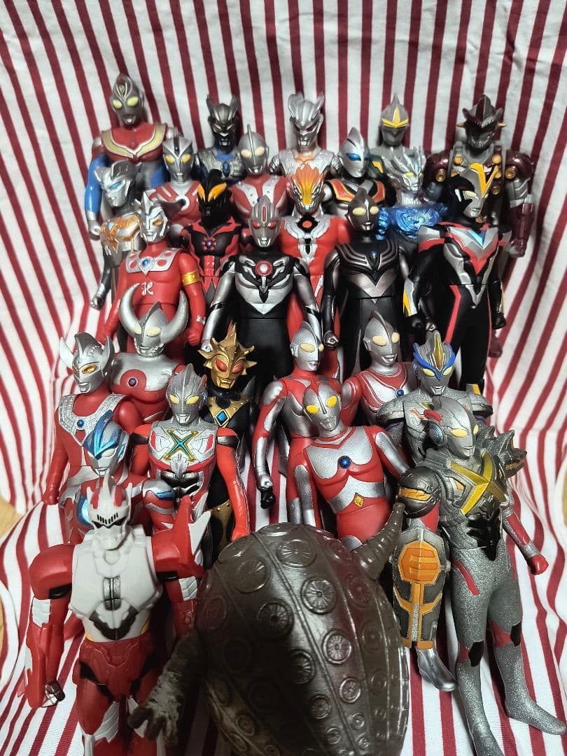 と*ぺ様 ウルトラマン・怪獣ソフビ89体セット