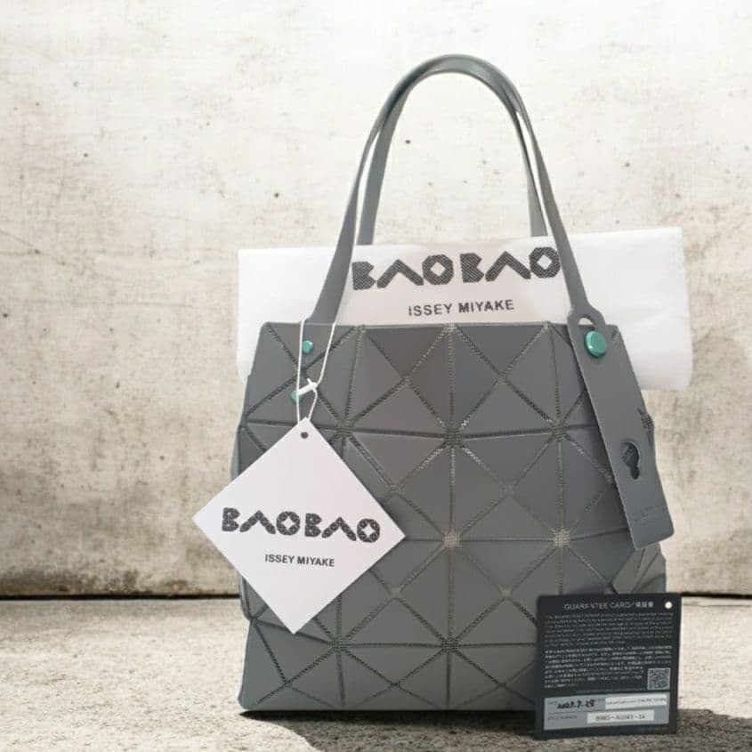 BAOBAO ISSEY MIYAKE バオバオイッセイミヤケ CARAT 美品
