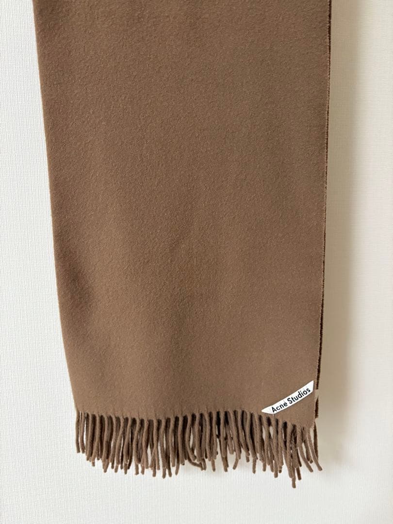 Acne Studios ベージュマフラー