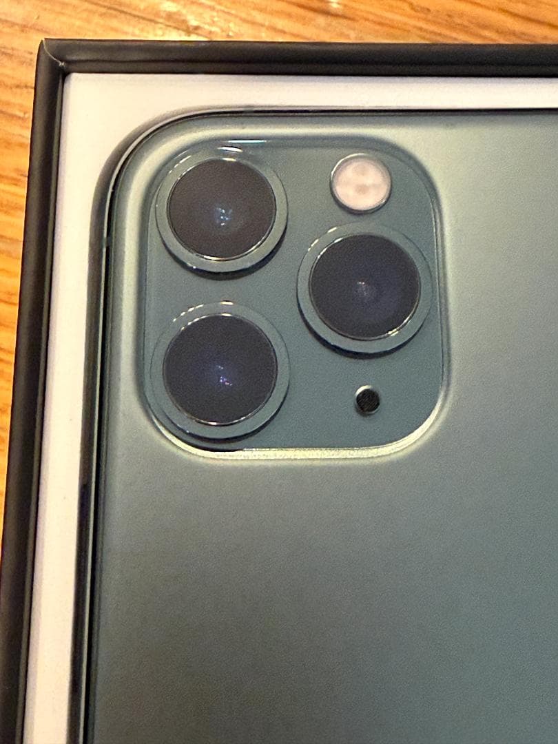 iPhone 11 pro Max 256GB ケース付き