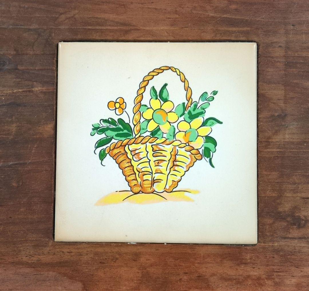 木製サイドテーブル　カフェテーブル