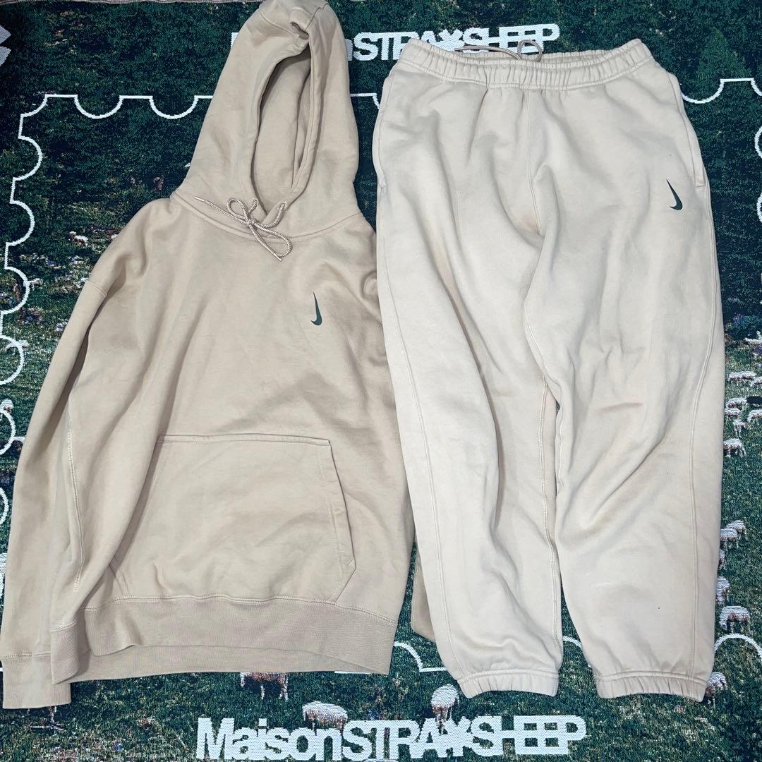 スケートボード Nike x BILLIE EILISH