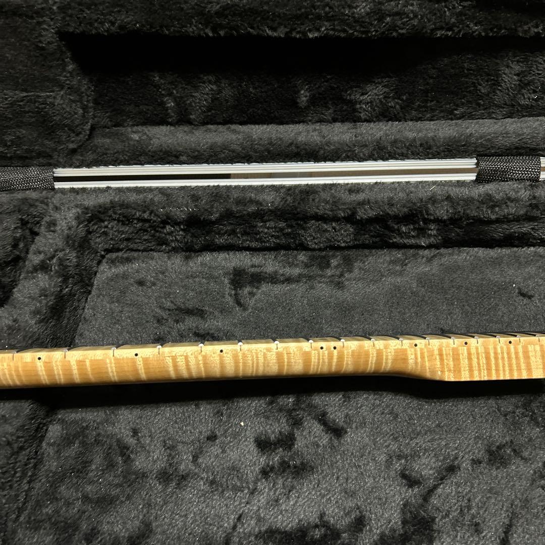 ストラトキャスター フレイムメイプルネック 22フレット