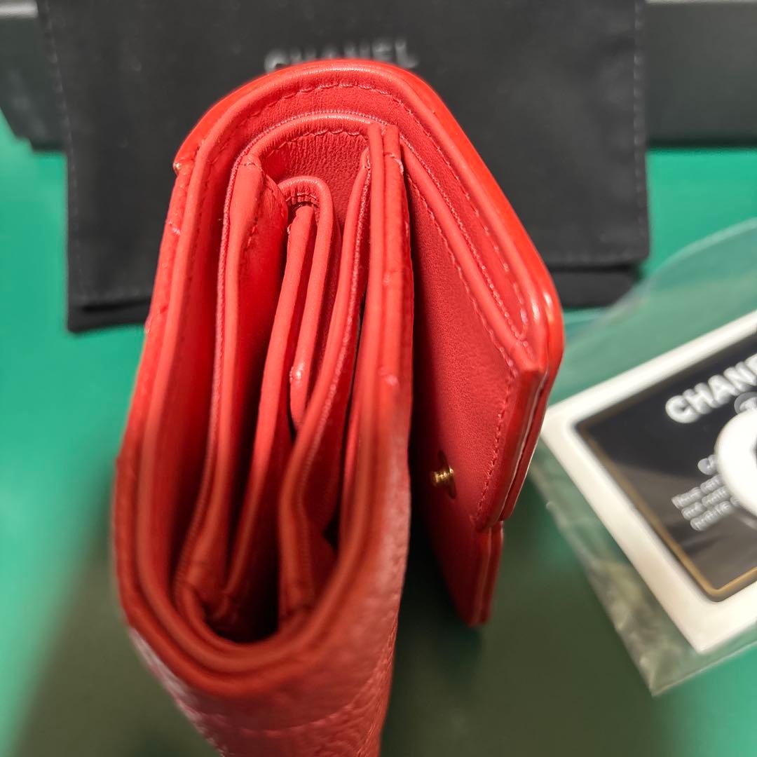 CHANEL CCフィリグリー キャビアスキン三つ折り財布