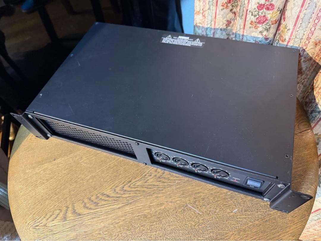 CARVIN DCM2004L カービン4ch高品位パワーアンプUSED