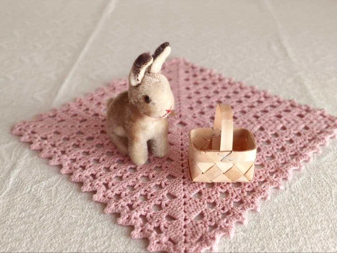 * vintage steiff ୨୧ * お座り姿の かわいいウサギさん