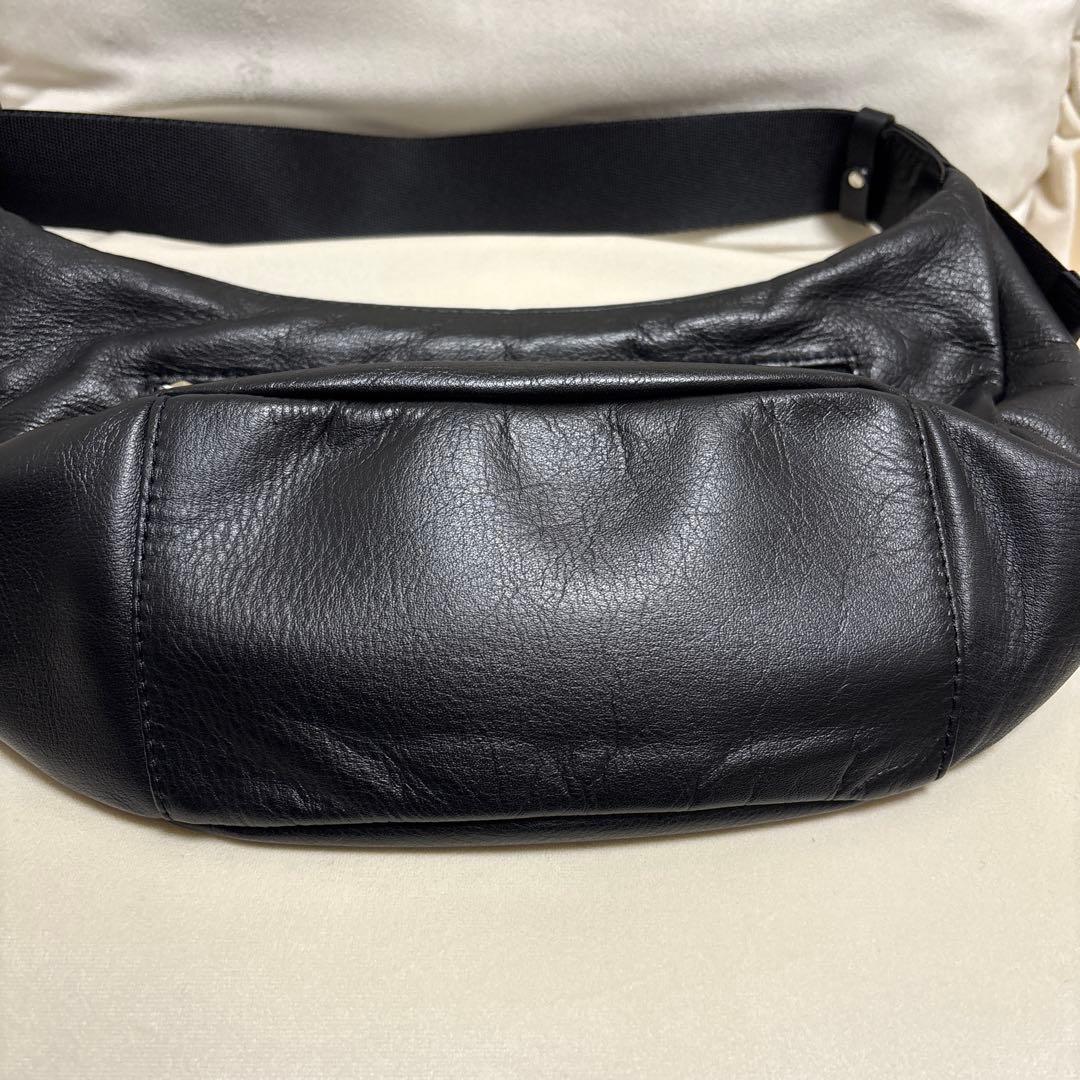 russet ソフトレザーラウンドショルダーバッグ