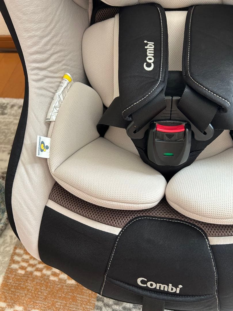 Combi 美品チャイルドシート コンビ　マルゴットシリーズ新生児