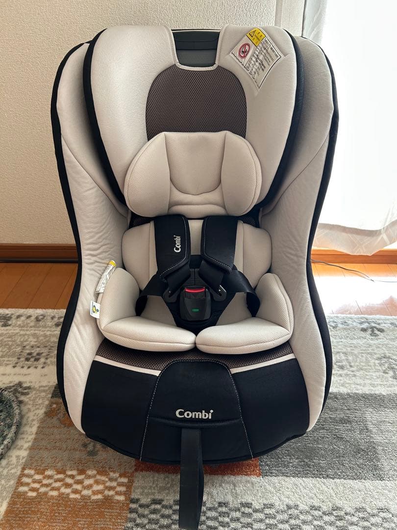 Combi 美品チャイルドシート コンビ　マルゴットシリーズ新生児