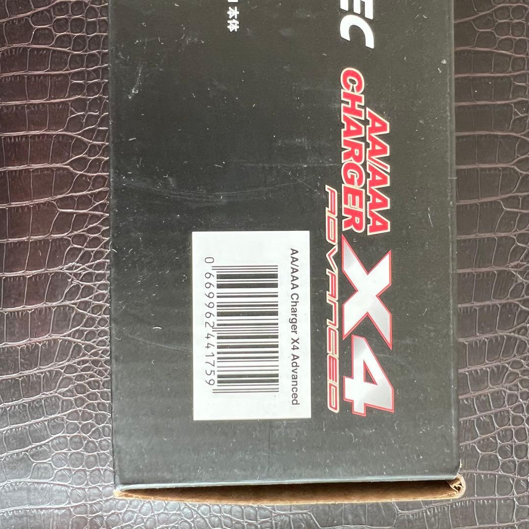 ■激レア　iTec X4 マルチバッテリーチャージャー