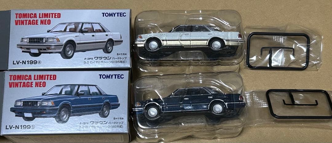 トミカリミテッドヴィンテージネオ トヨタ クラウン ハードトップ 2台セット