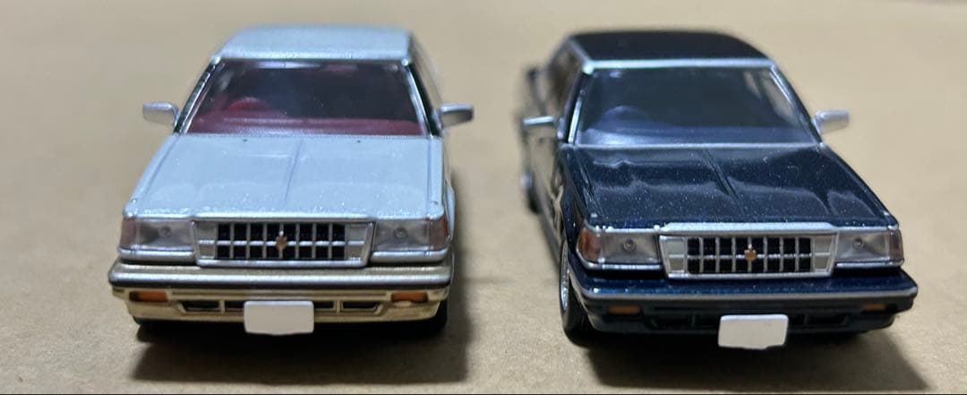 トミカリミテッドヴィンテージネオ トヨタ クラウン ハードトップ 2台セット
