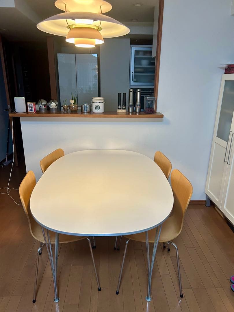 irisです。フリッツ・ハンセン スーパー楕円テーブル　Bテーブル