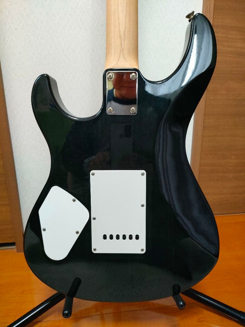 ほぼ新品YAMAHA PACIFICA PAC212VFMブラック（ケース付）