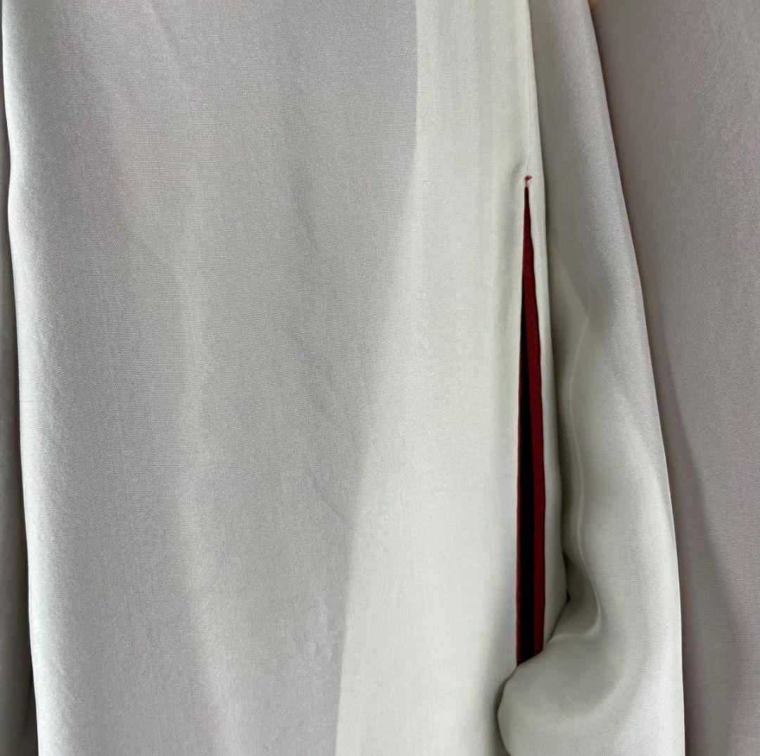 【美品】【振袖フルセット】花筏 箔散らし 金糸 刺繍 赤 正絹