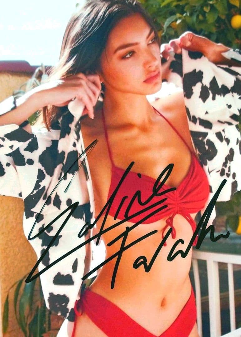 セール中…セリーヌ・ファラク直筆サイン入り2Lサイズ写真…①