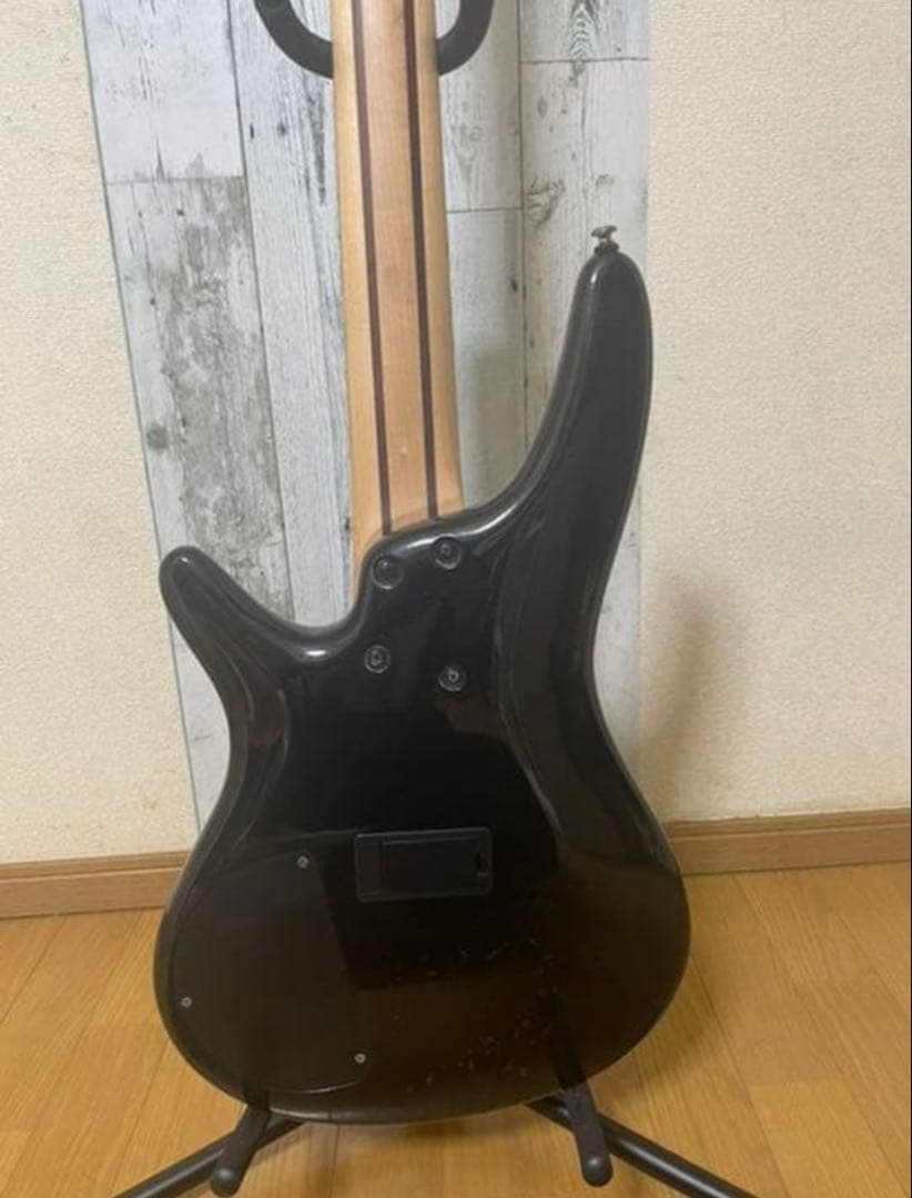 Ibanez SR305 5弦アクティブベース