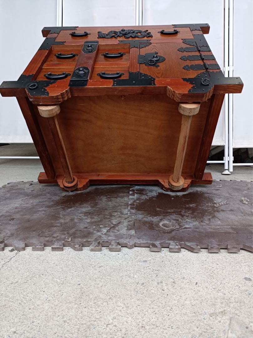 八6428【送料込み】民芸調家具　レトロ 和箪笥 からくり箪笥