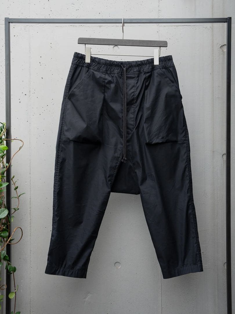パンツ Luxe-Cotton Sarouel Cropped Pants