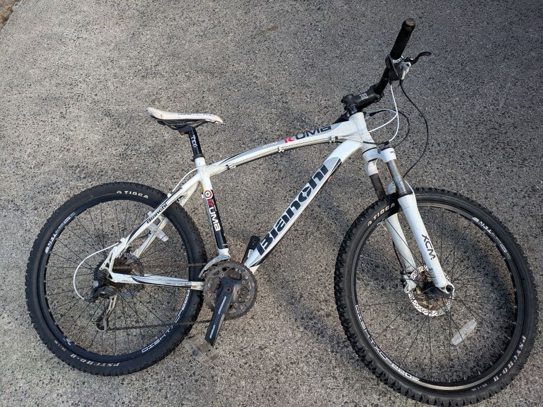 Bianchi Kuma ホワイト 26インチ MTB