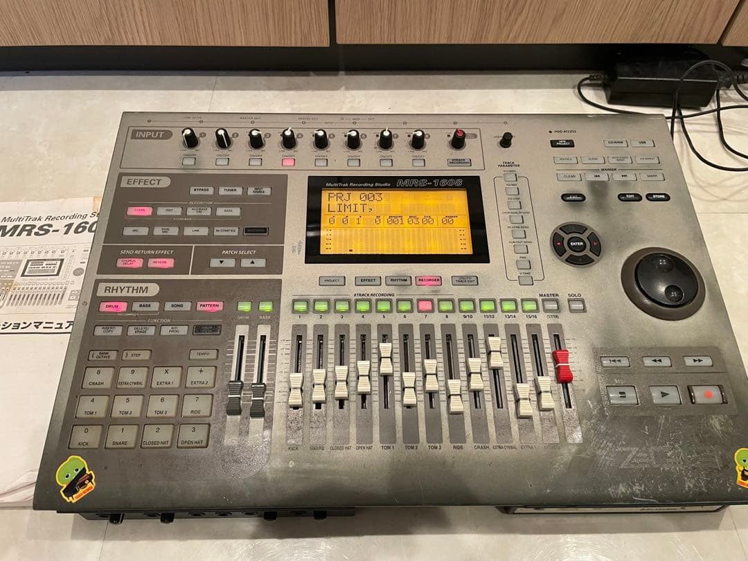 ZOOM MRS-1608 ミキサー • マルチトラックリコーダー