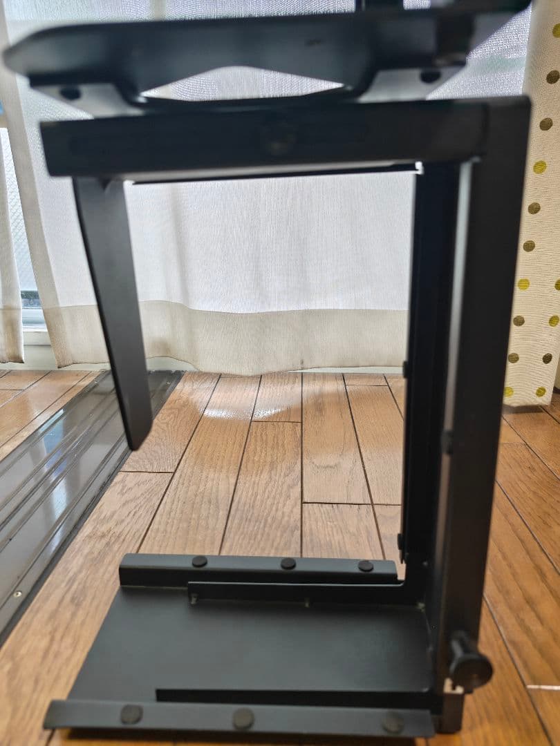 デスクトップPC吊り下げブラケット