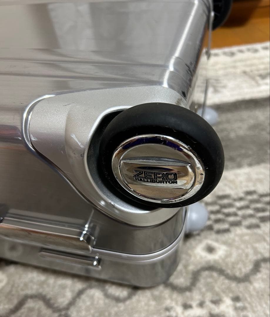美品✨ゼロハリバートン　ZRP-F 2輪　キャリーケース 37L