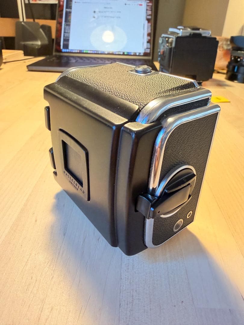 【希少未改造】Hasselblad 203FE+80mm FE+E12CCセット