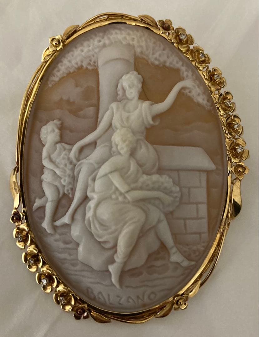 バルザーノ カメオ シェル製 ゴールド枠