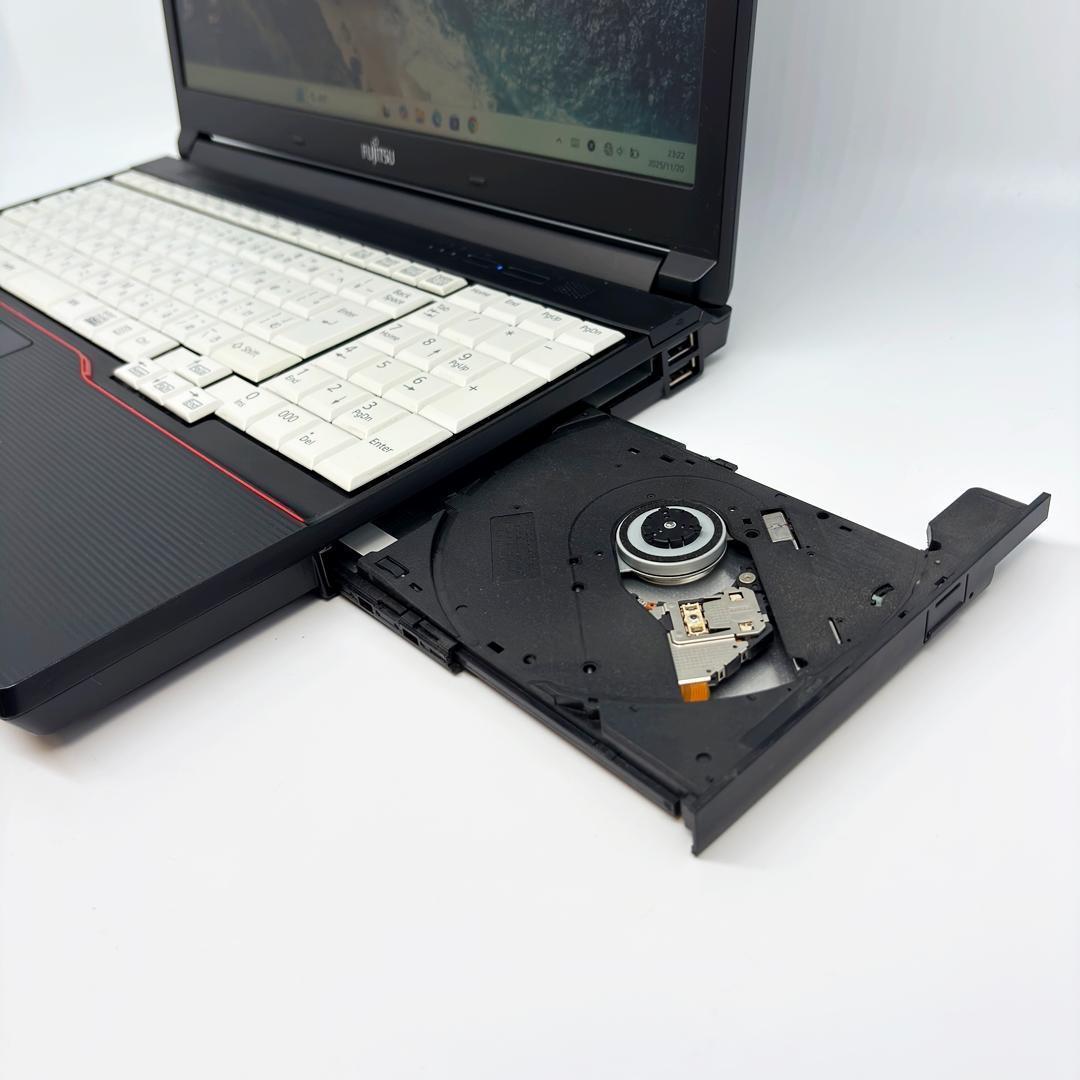 富士通 ノートパソコン Corei5 SSD オフィス付き Win11 D12